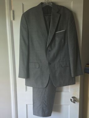 Haggar Men's Gray Two-Piece Suit with Notch Lapel